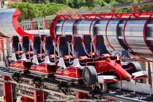 parksmania-tren_acelerador_ferrari-land-2